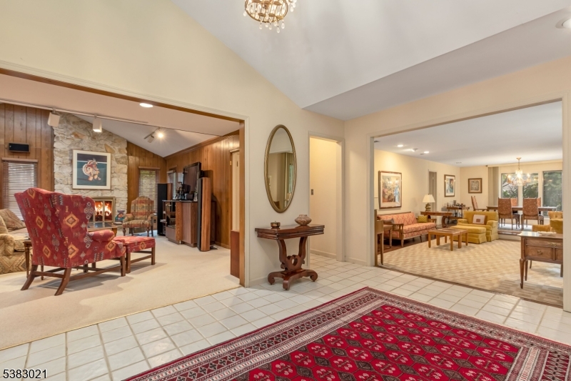 581 Phillip Ln