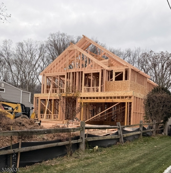 100 Commonwealth Ave