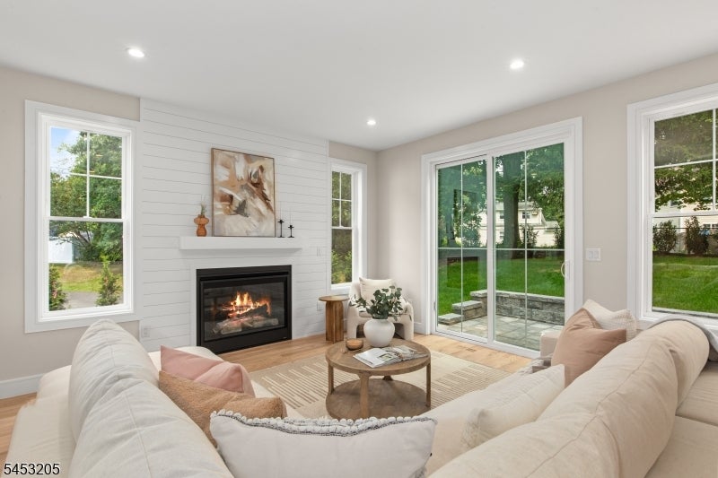 21 Woodruff Ct