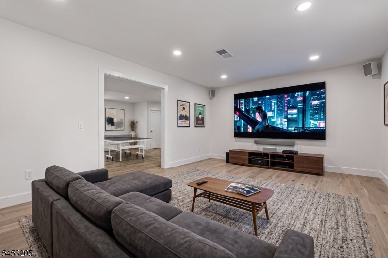 21 Woodruff Ct