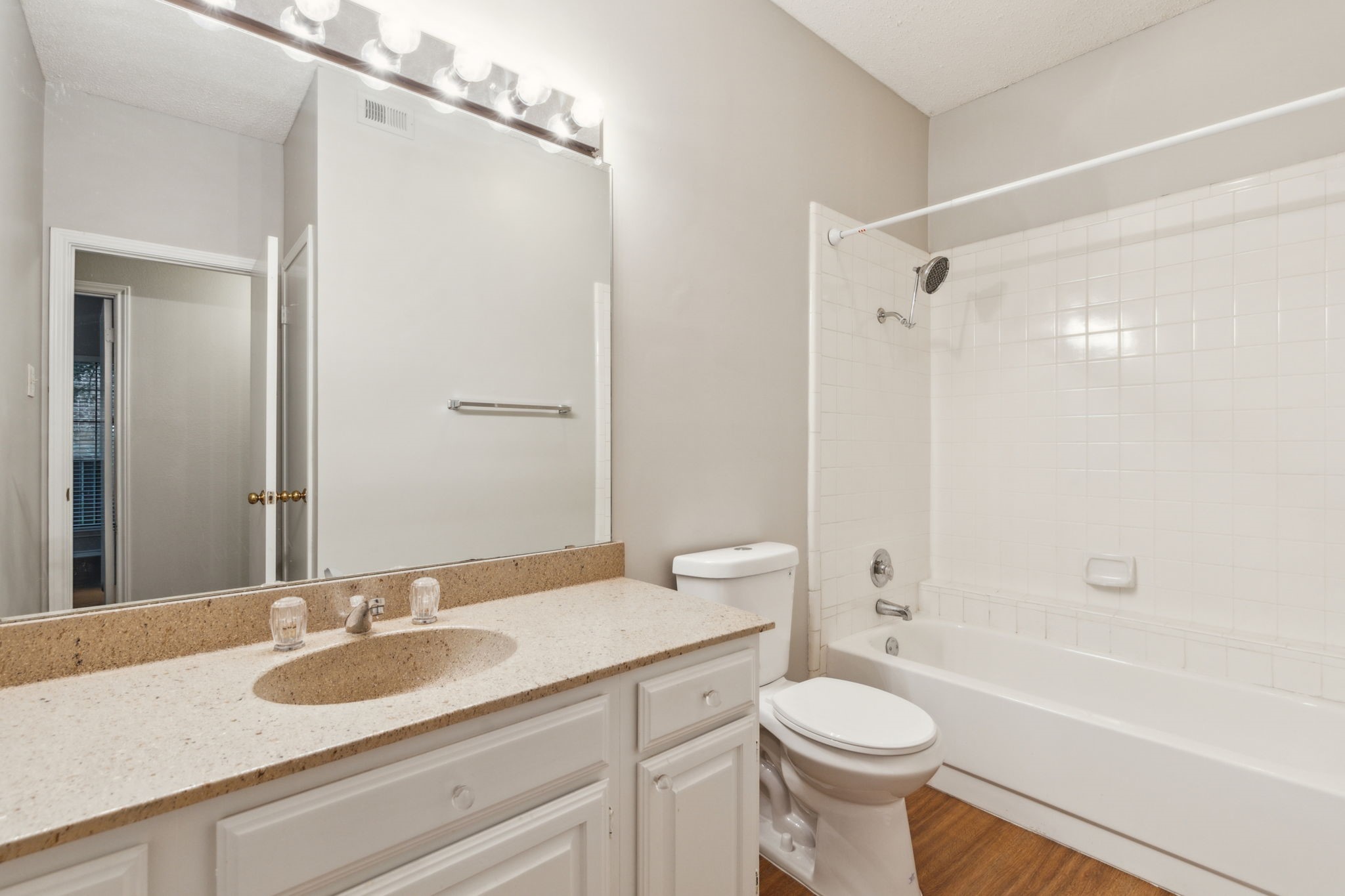 5859 Frankford Road 601