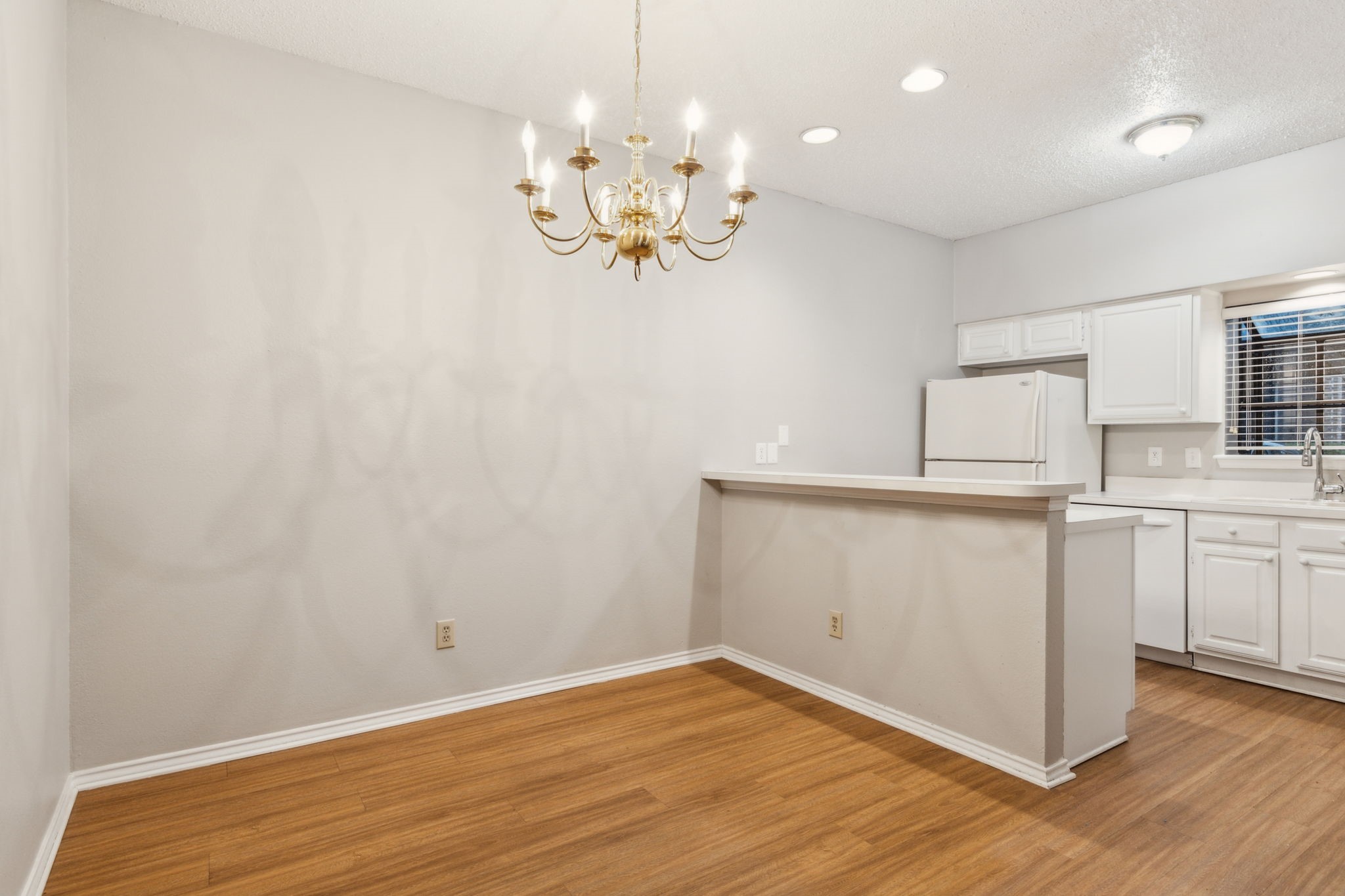 5859 Frankford Road 601