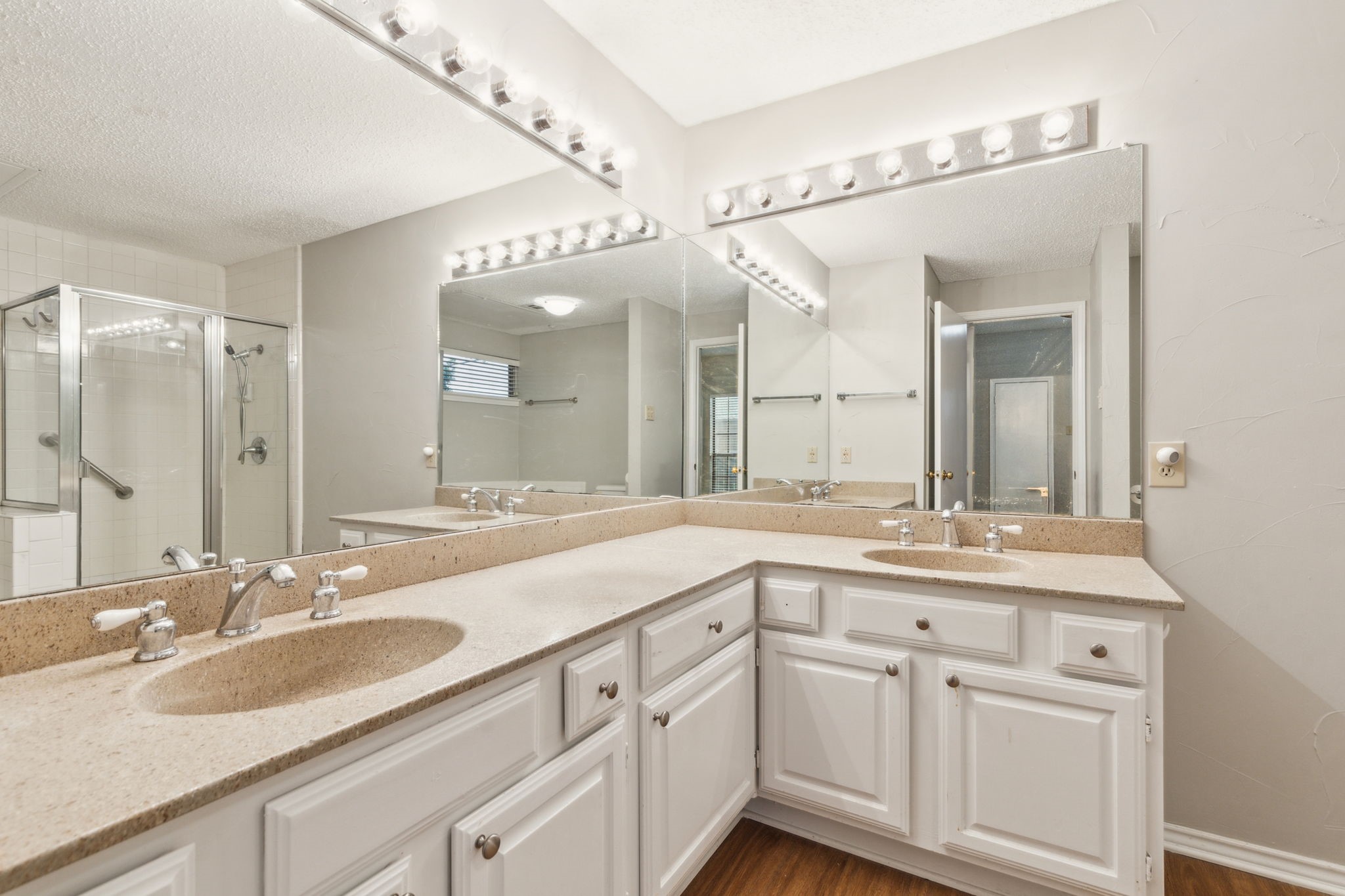 5859 Frankford Road 601