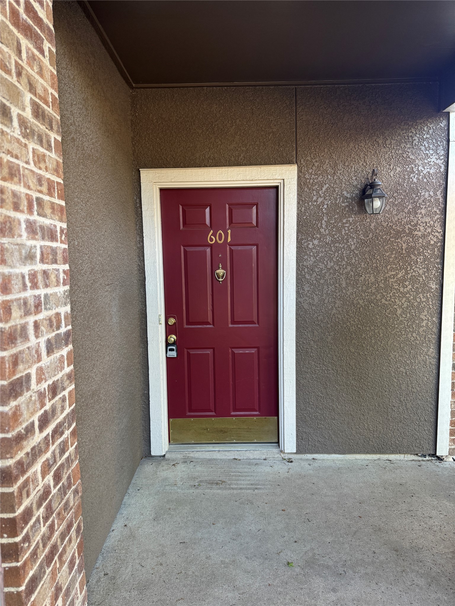 5859 Frankford Road 601
