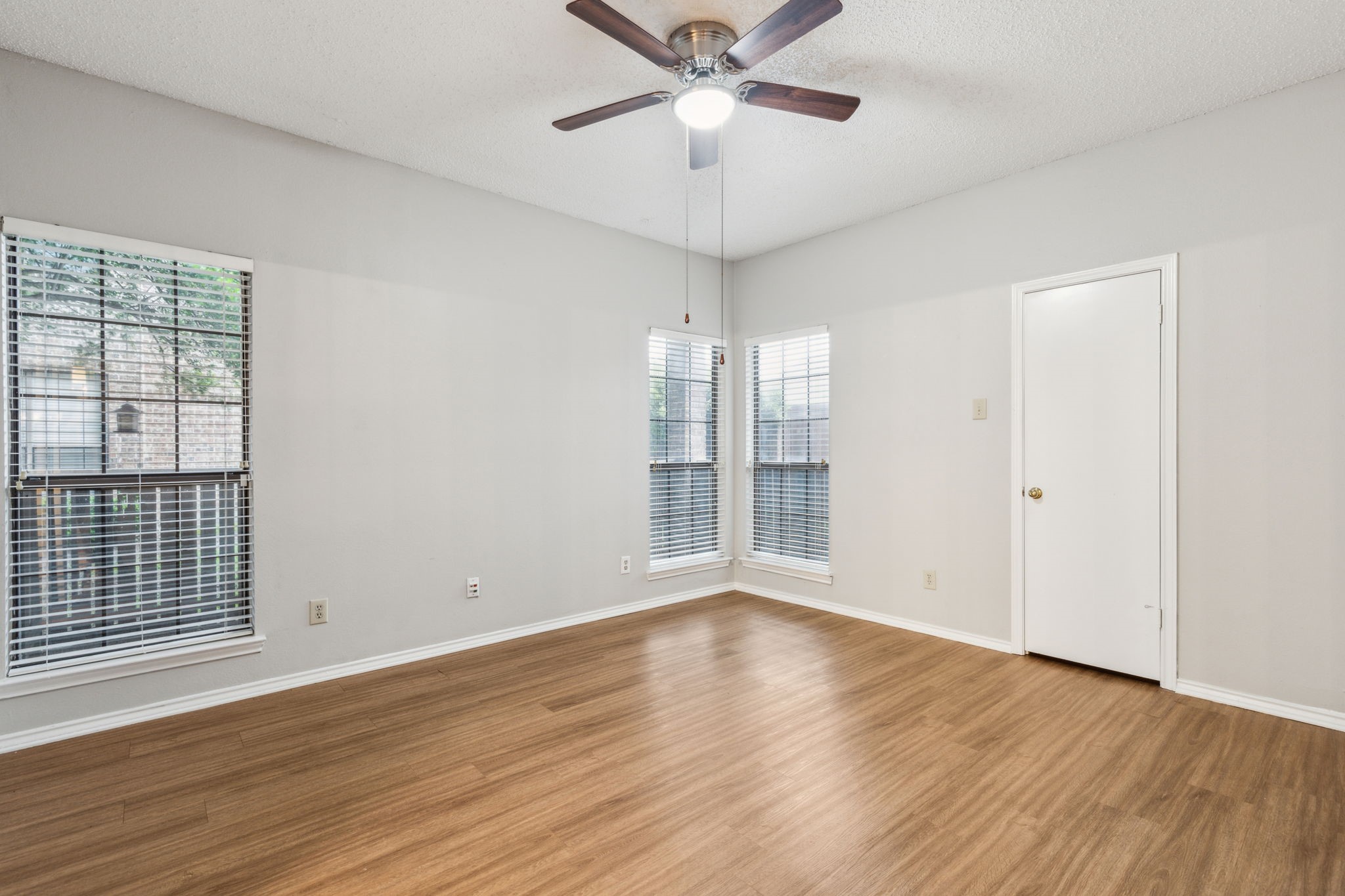 5859 Frankford Road 601