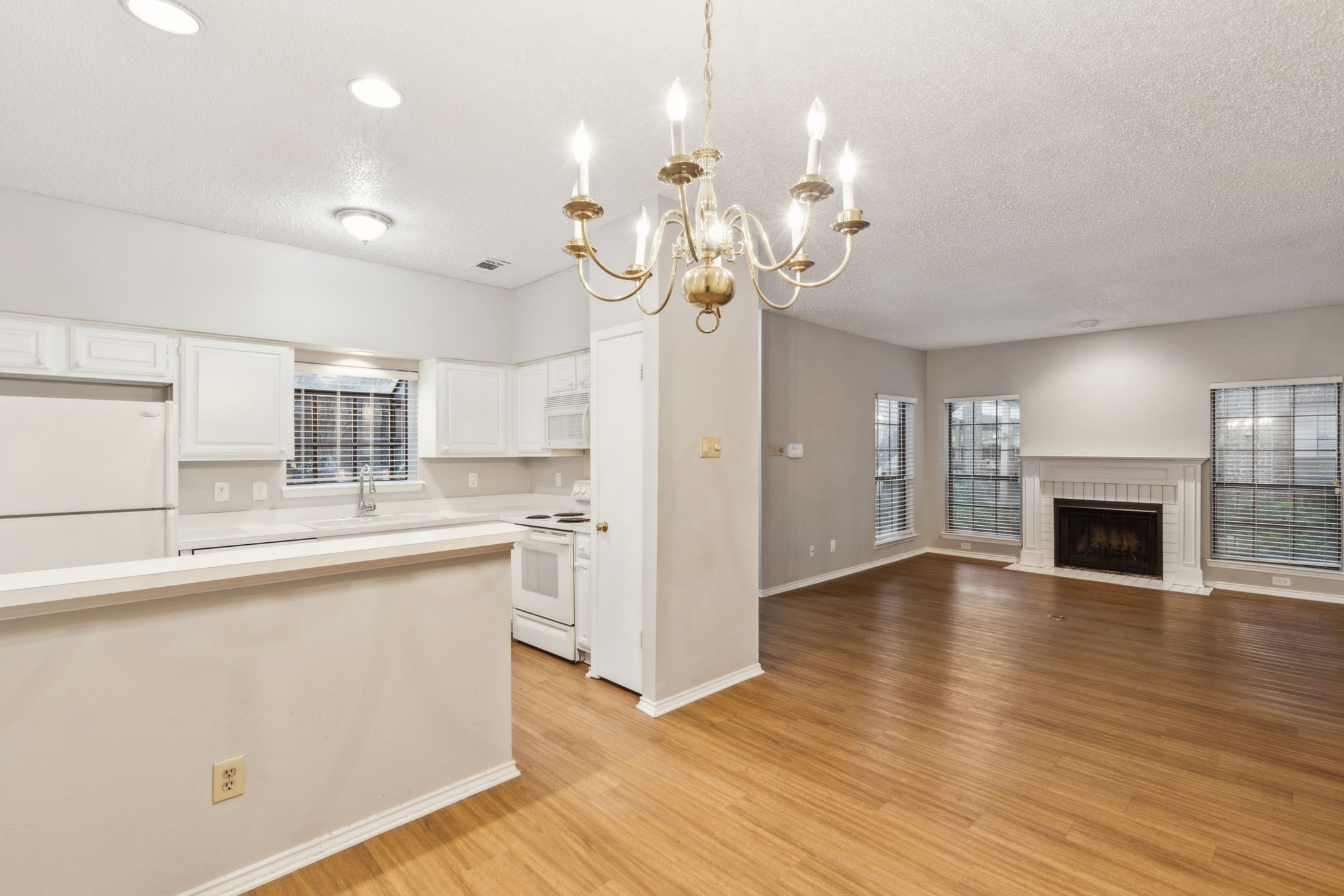 5859 Frankford Road 601