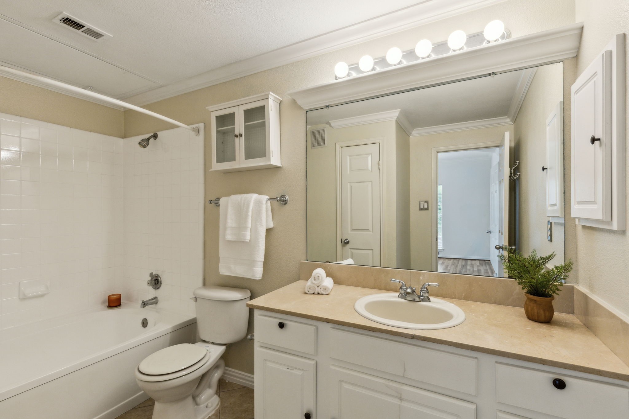 2524 Preston Road 806