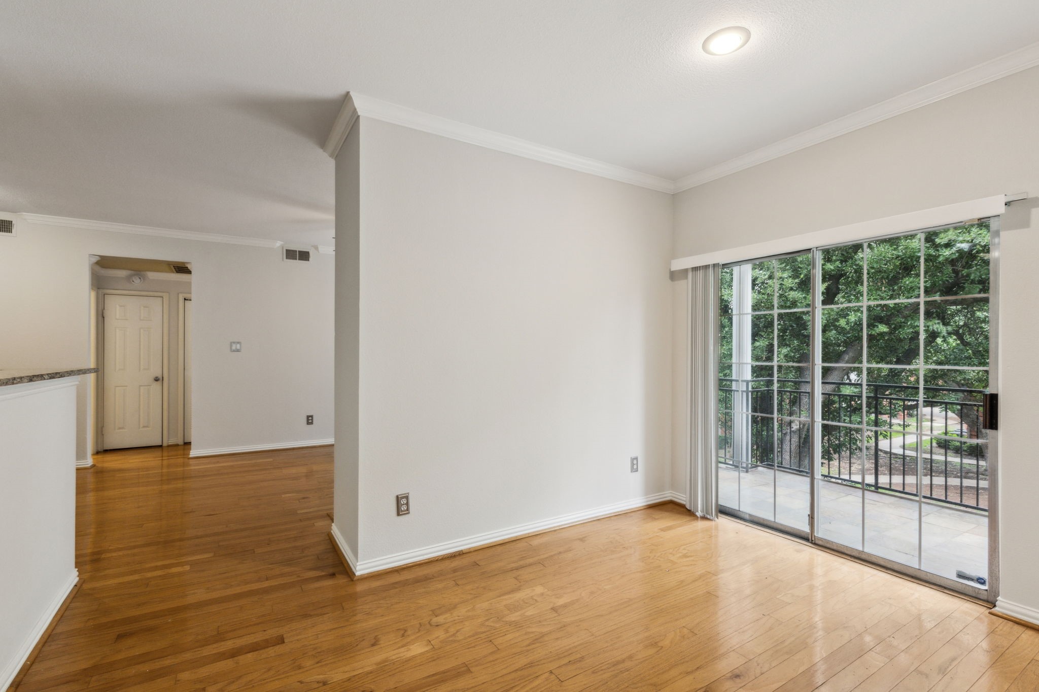 2524 Preston Road 806