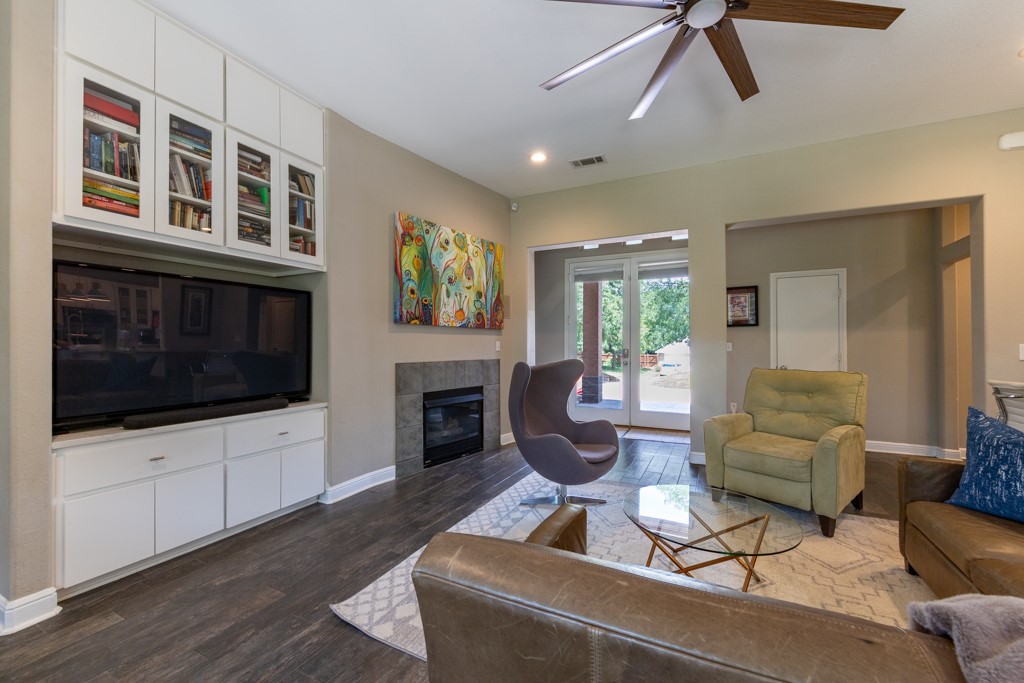 1211 Circle Lane
