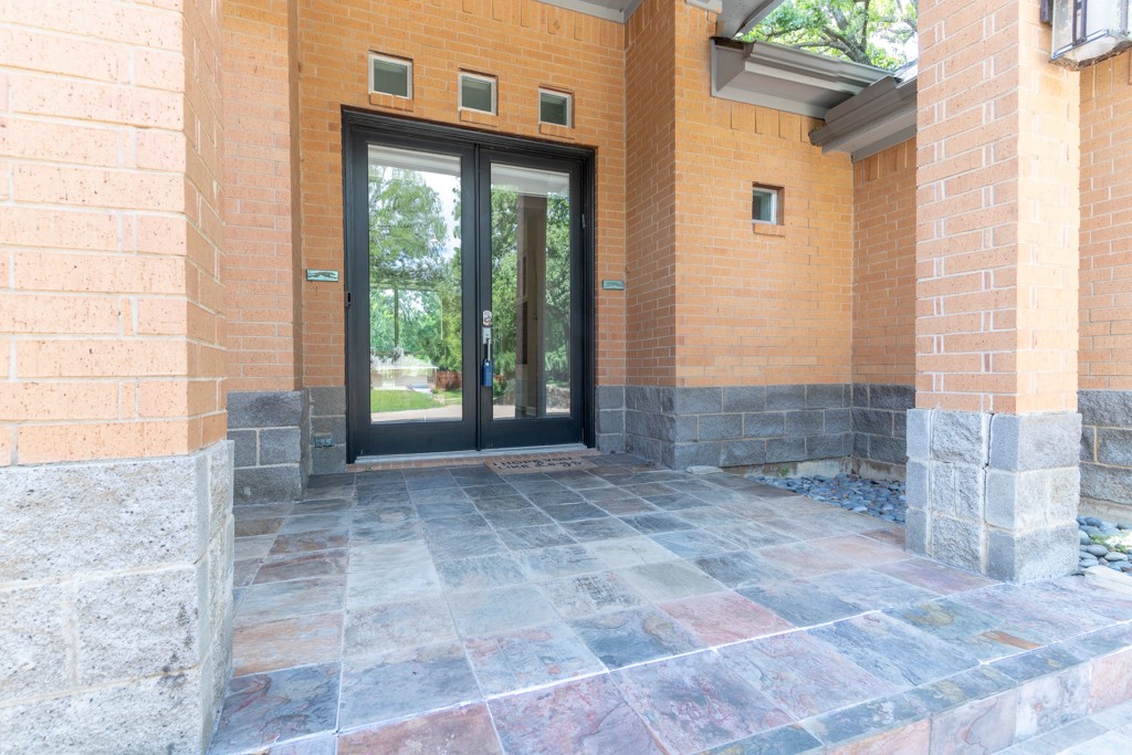 1211 Circle Lane