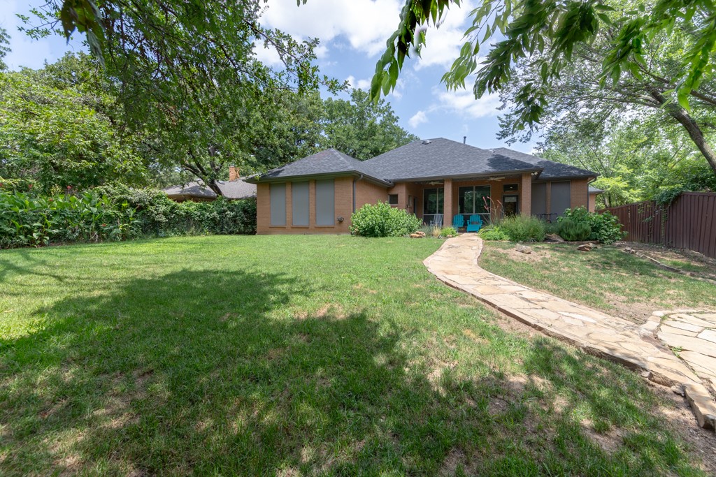 1211 Circle Lane
