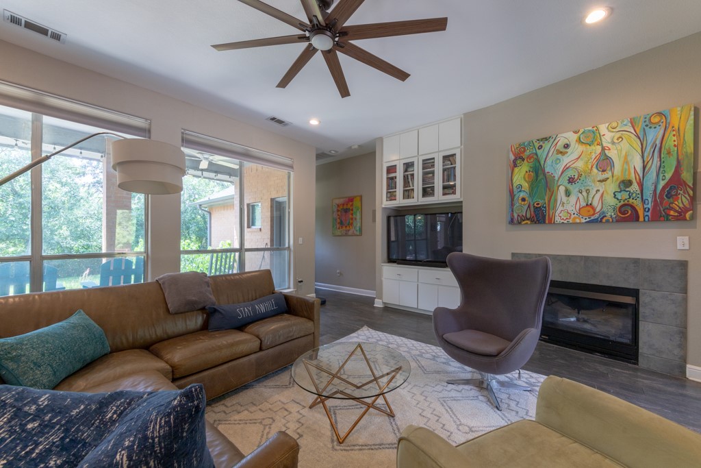 1211 Circle Lane