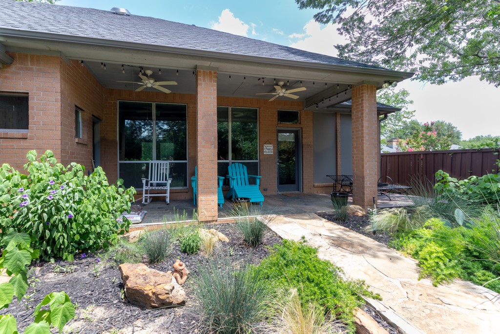 1211 Circle Lane