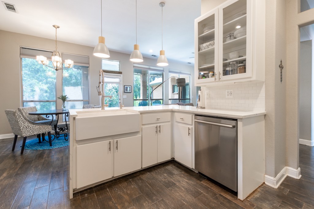 1211 Circle Lane