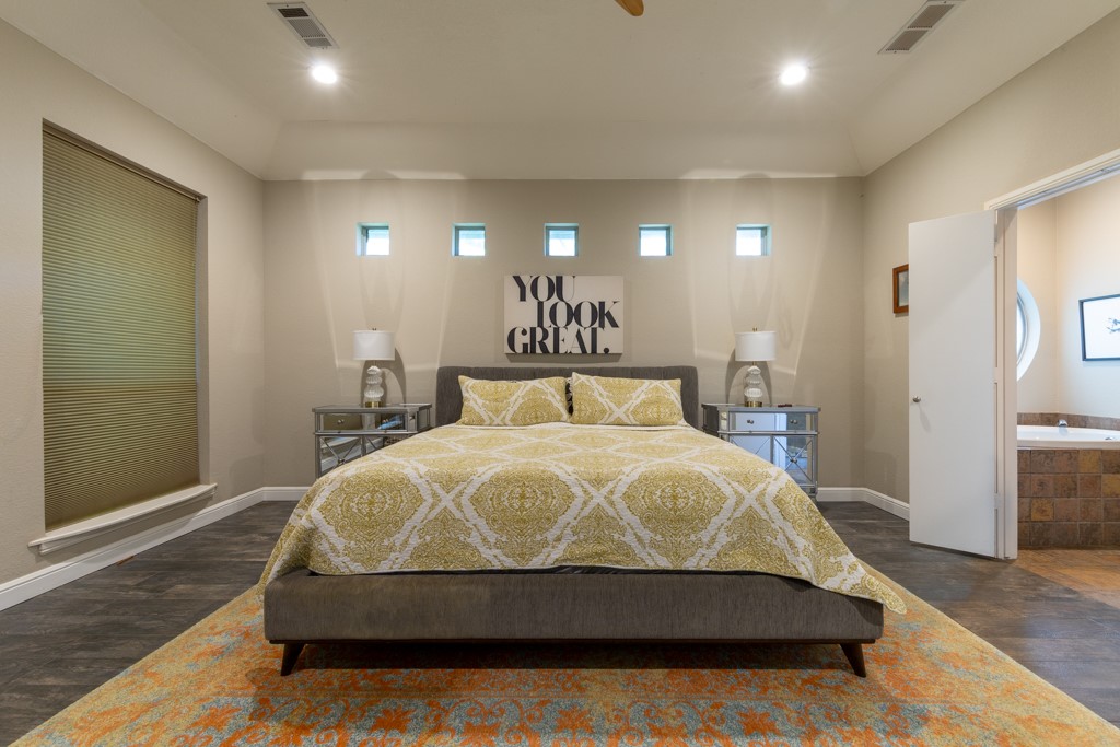 1211 Circle Lane