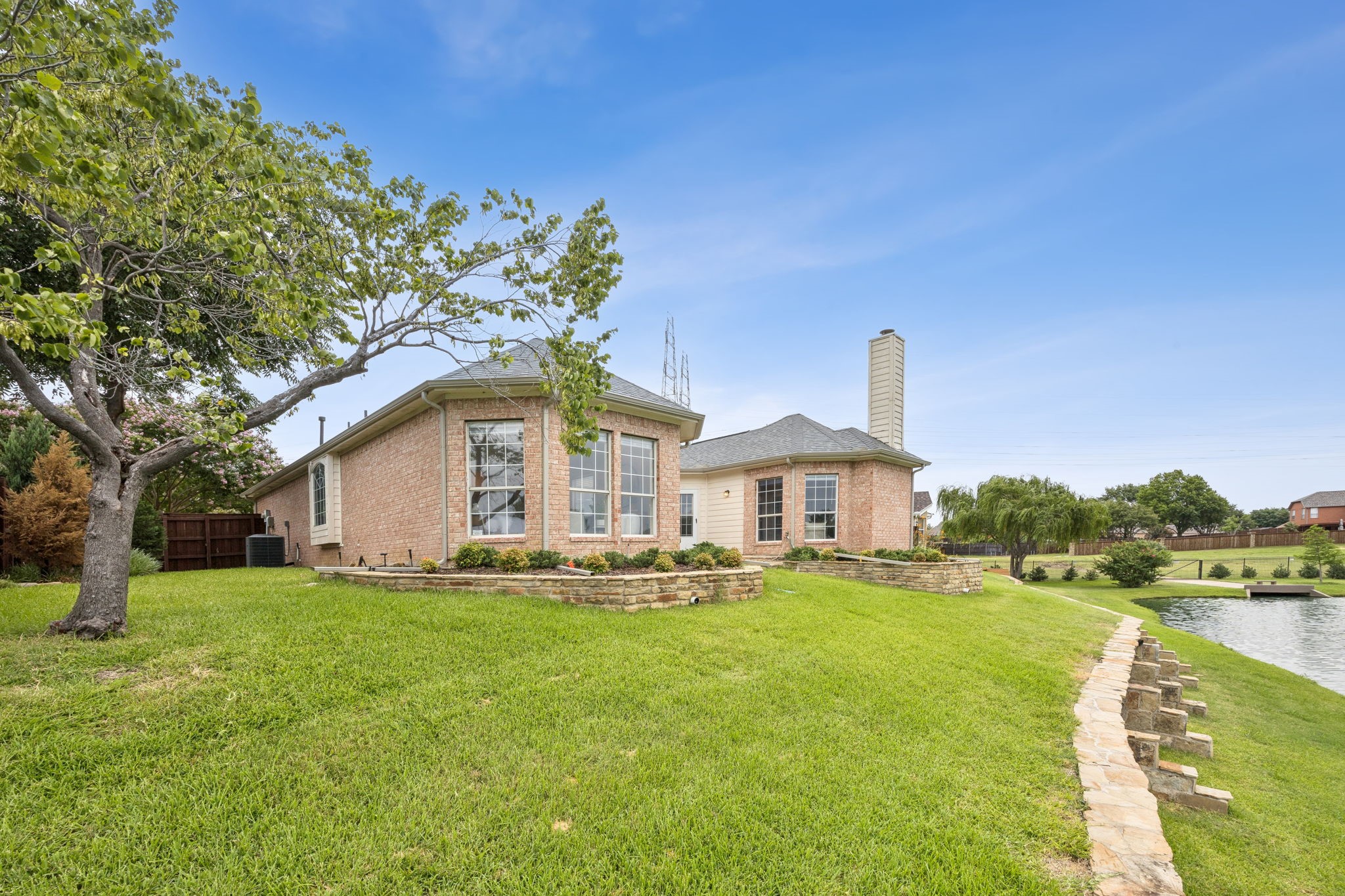 2621 Waterford Way