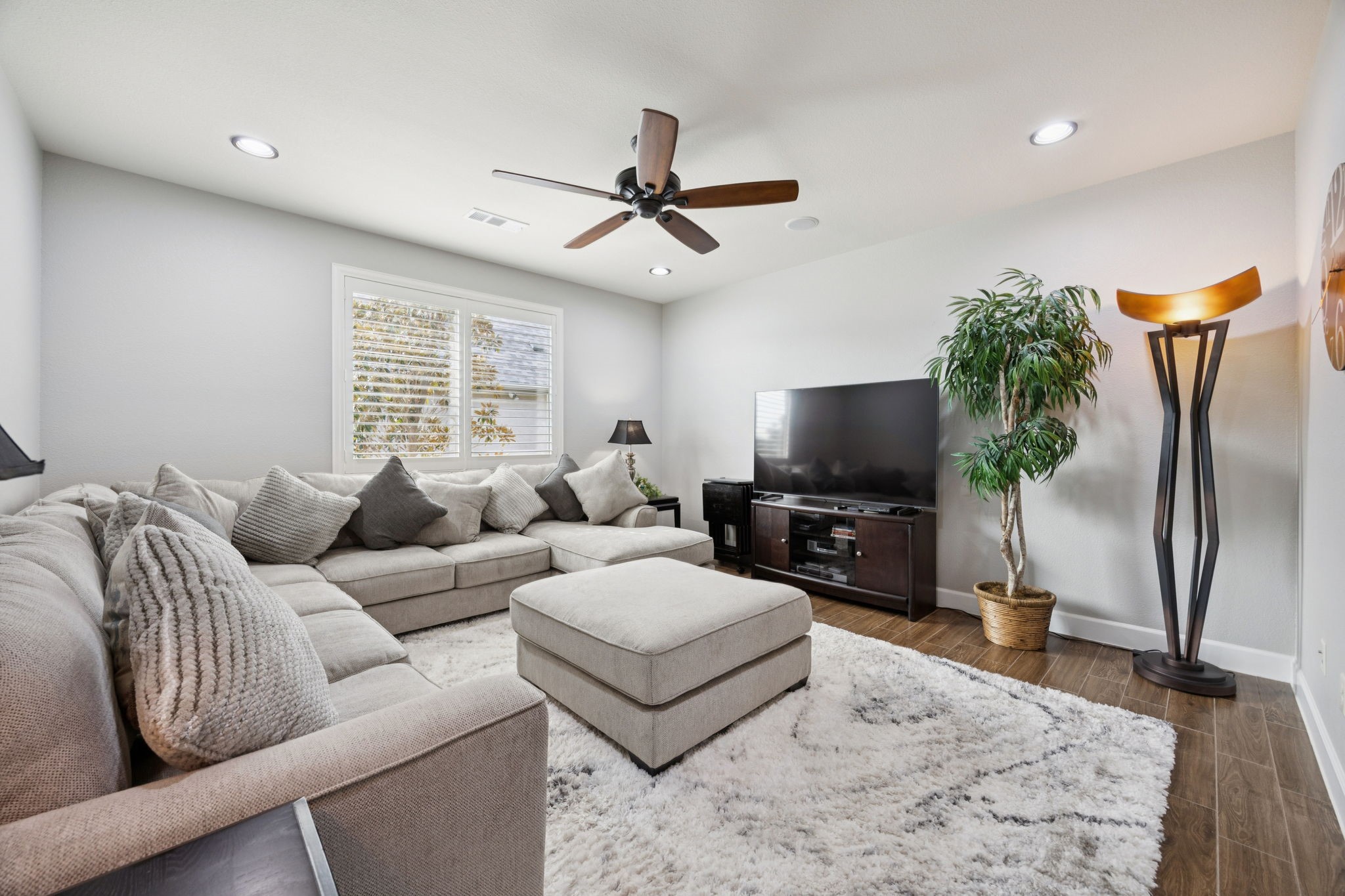 12225 Grosbeak Drive