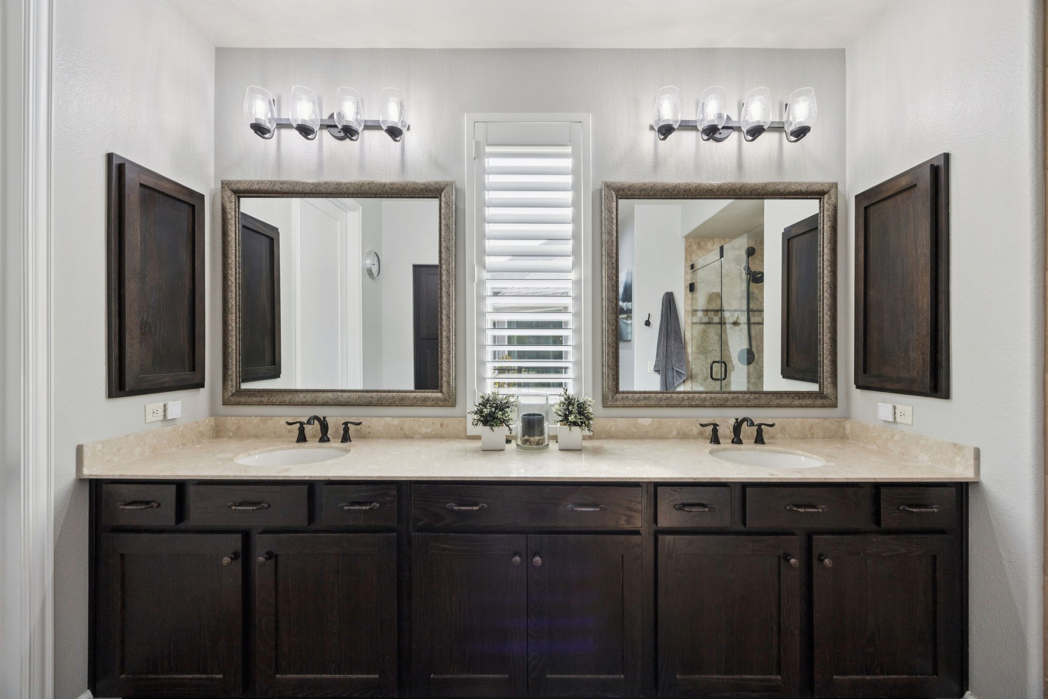 12225 Grosbeak Drive