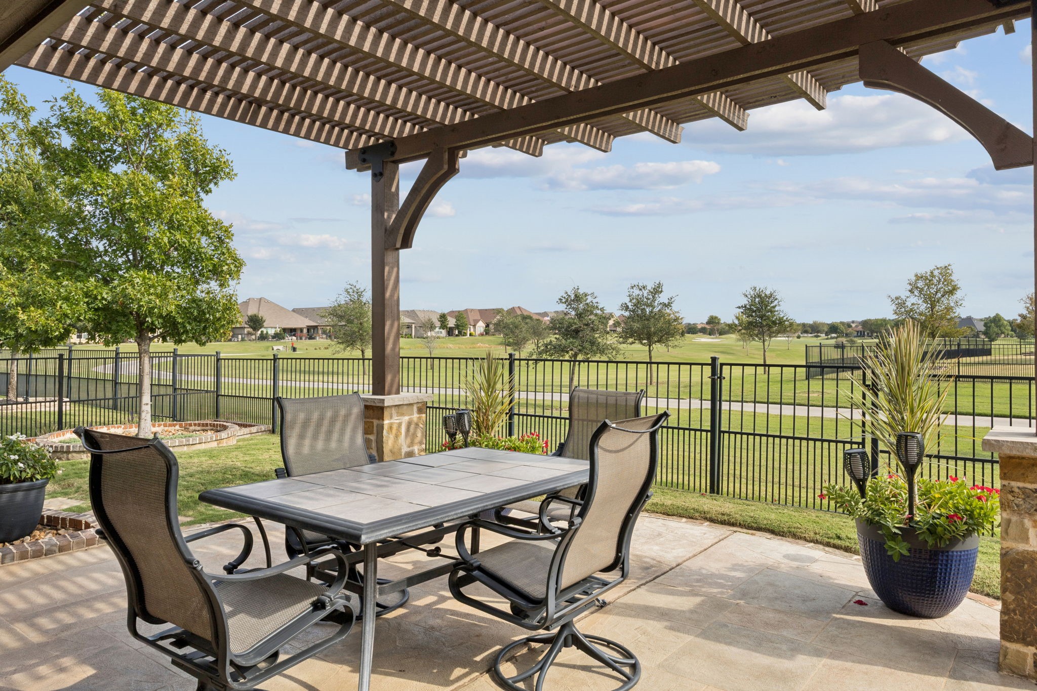 12225 Grosbeak Drive