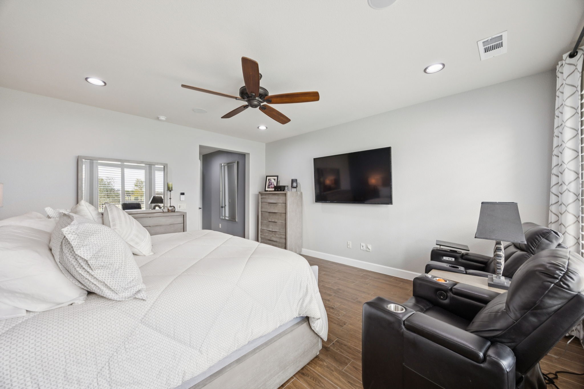 12225 Grosbeak Drive