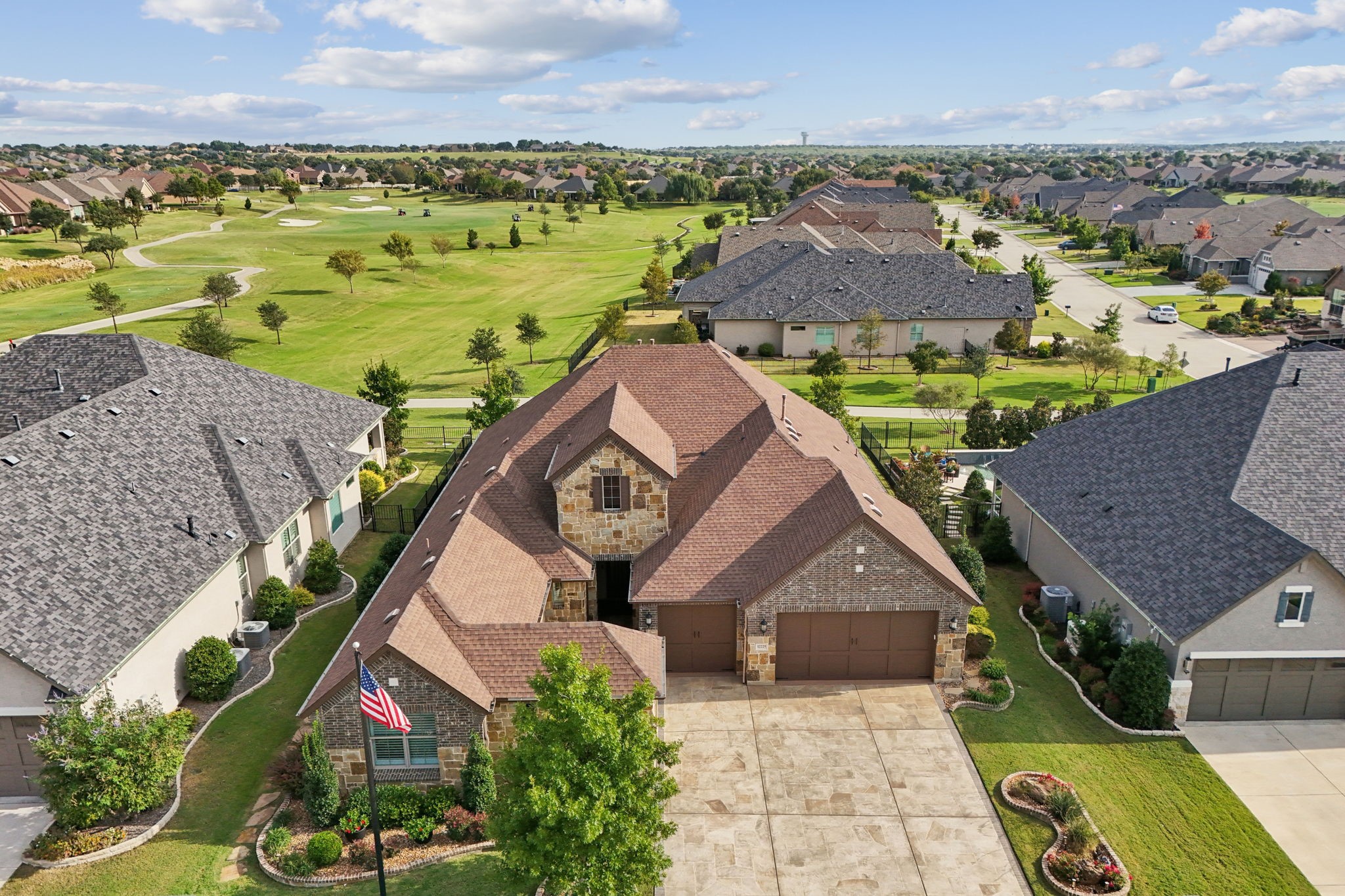 12225 Grosbeak Drive