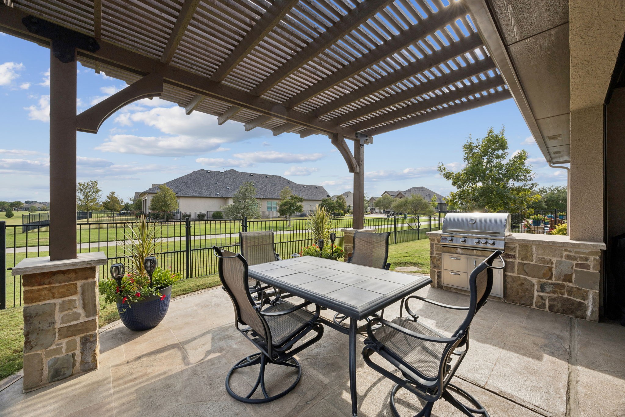 12225 Grosbeak Drive