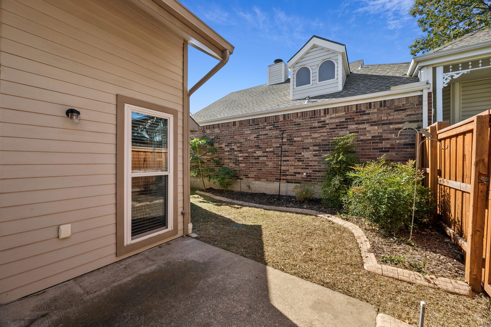 18111 Whispering Gables Lane