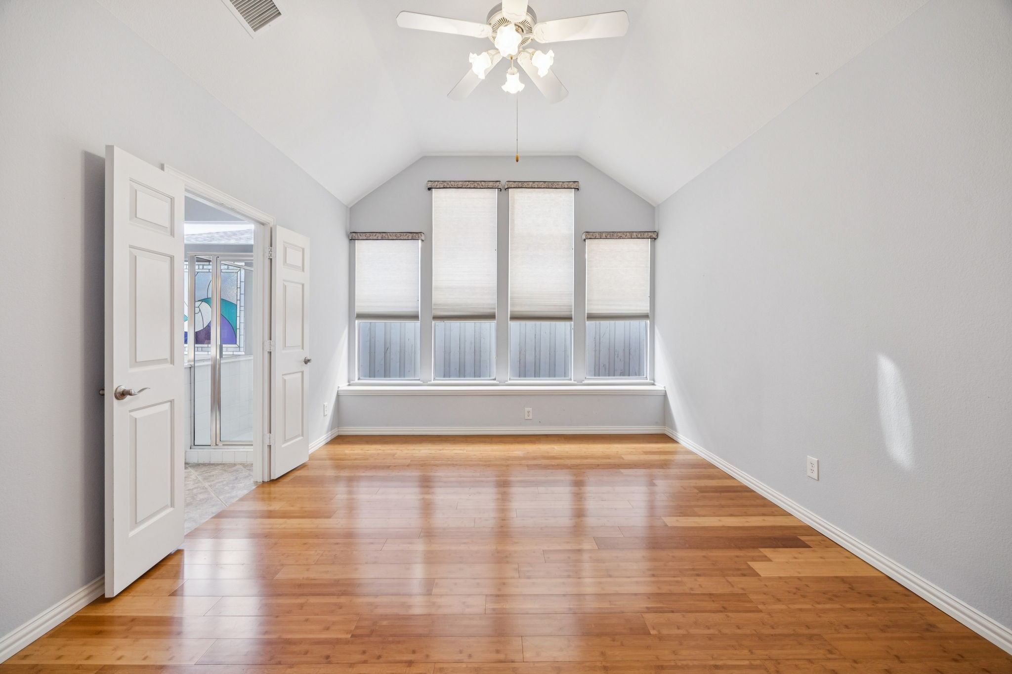 17707 Knollmeadow Lane