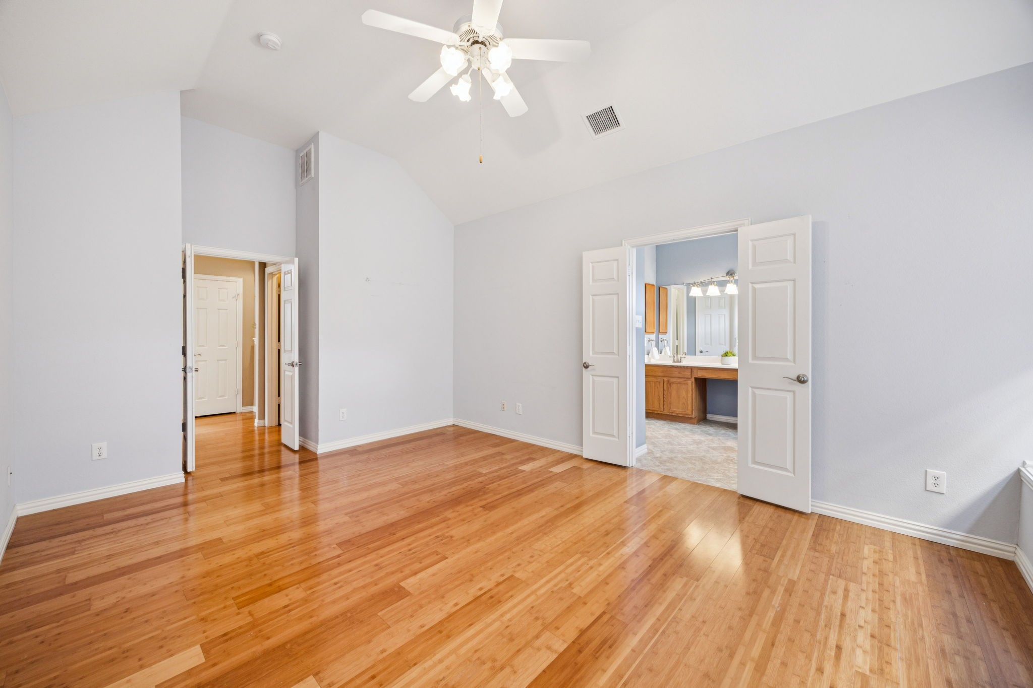 17707 Knollmeadow Lane