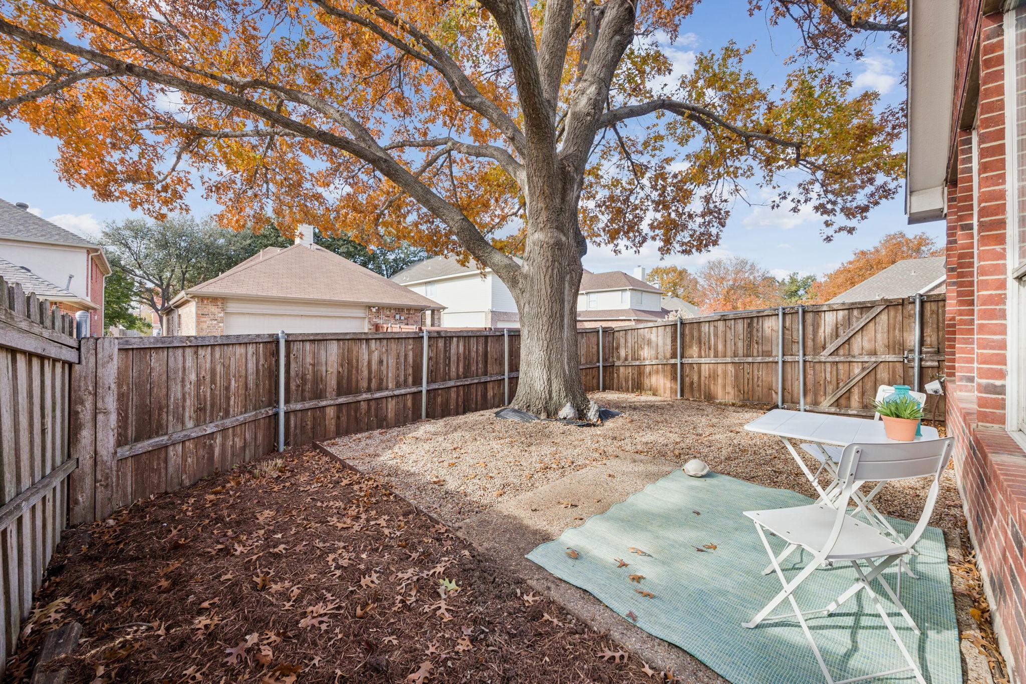 17707 Knollmeadow Lane