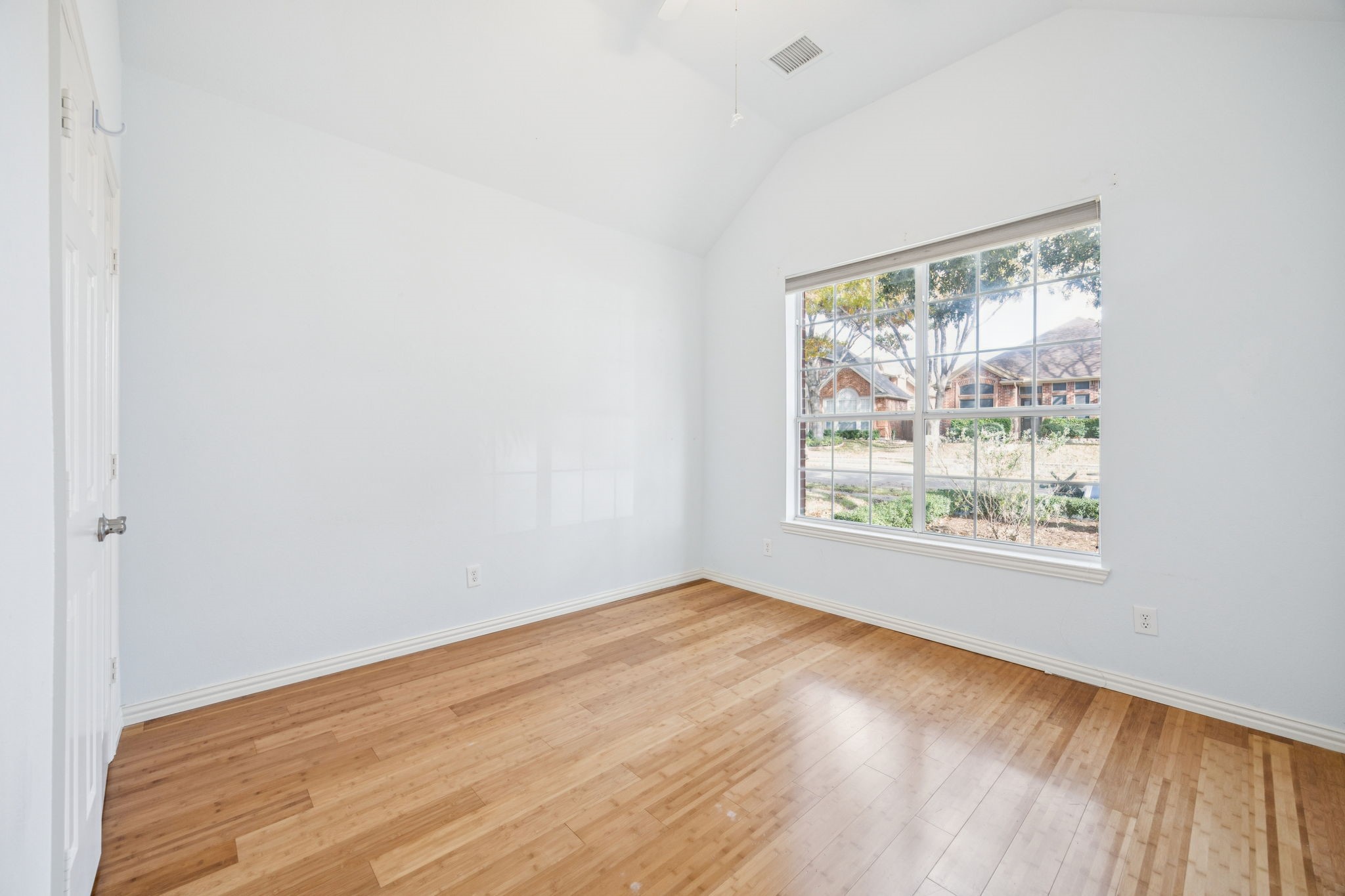 17707 Knollmeadow Lane