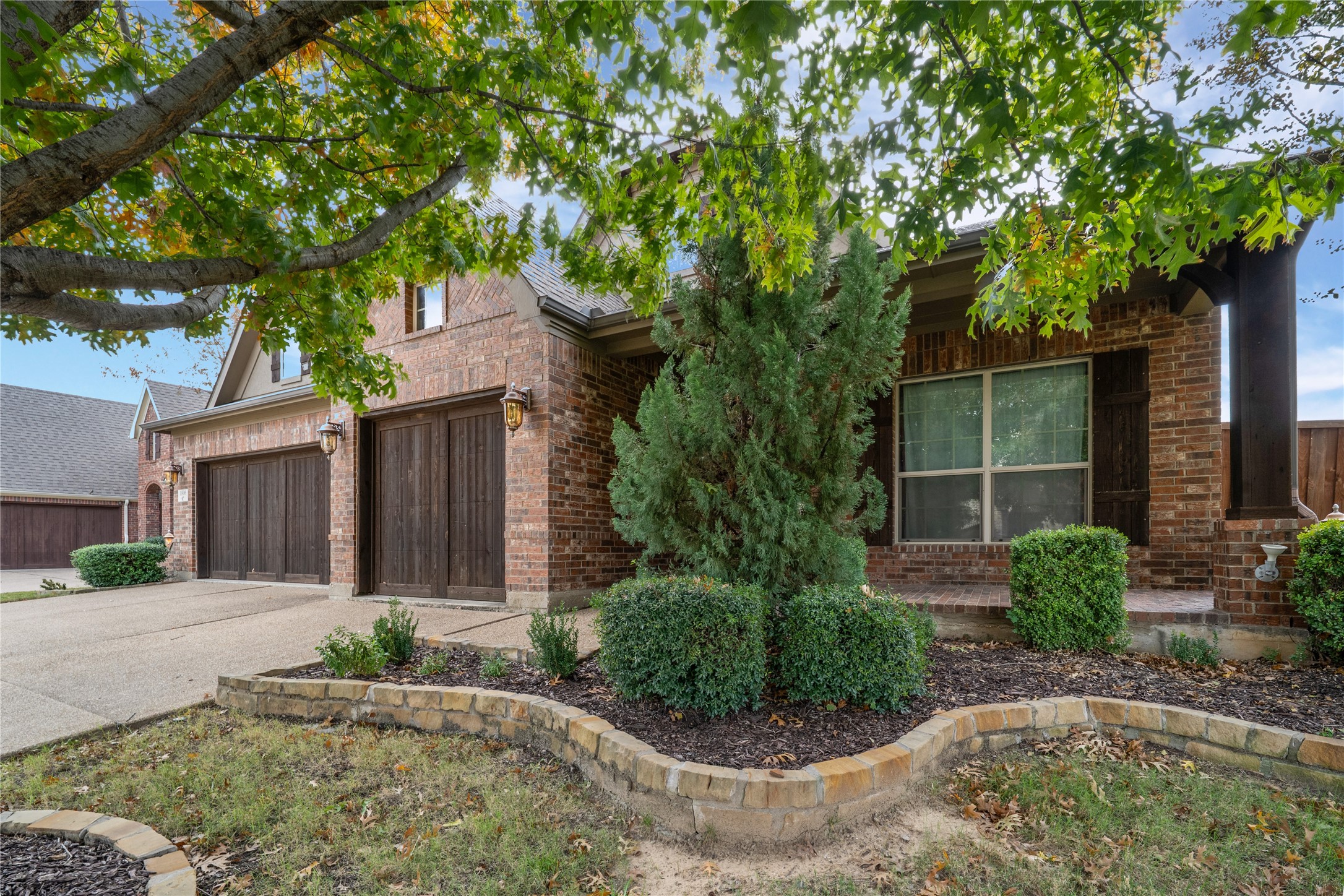 1806 Park Highland Way