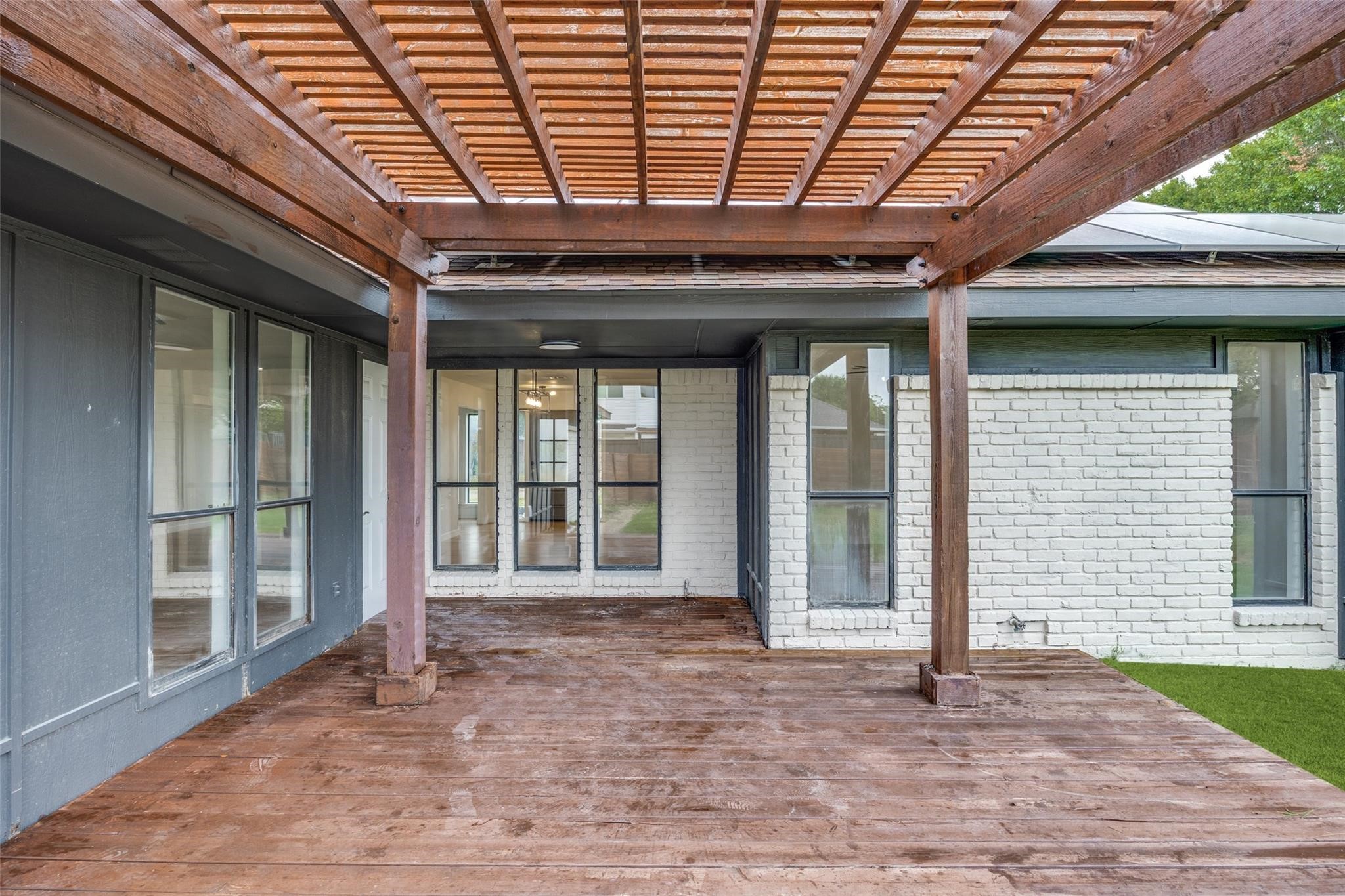 4400 Fremont Lane