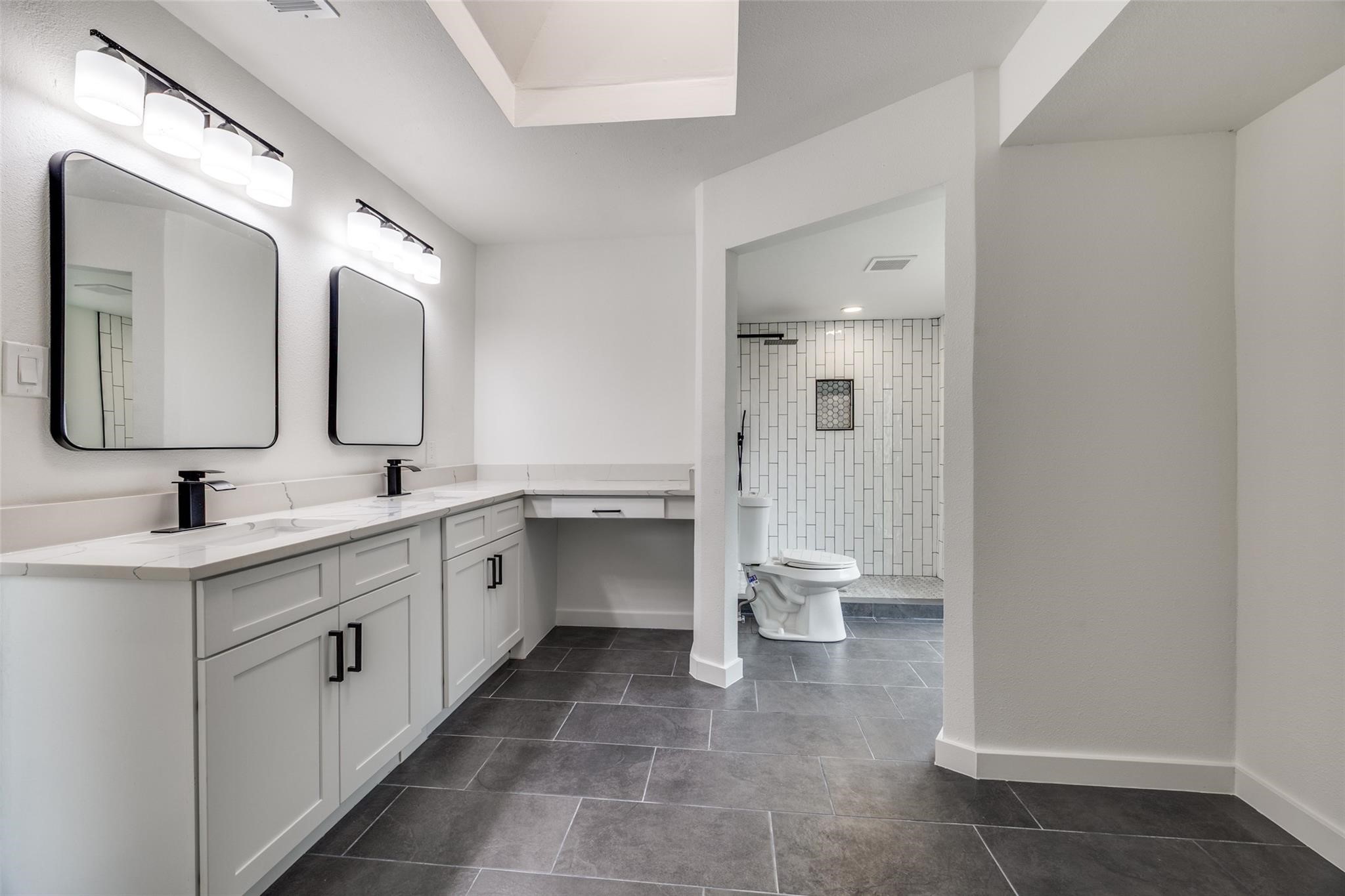4400 Fremont Lane
