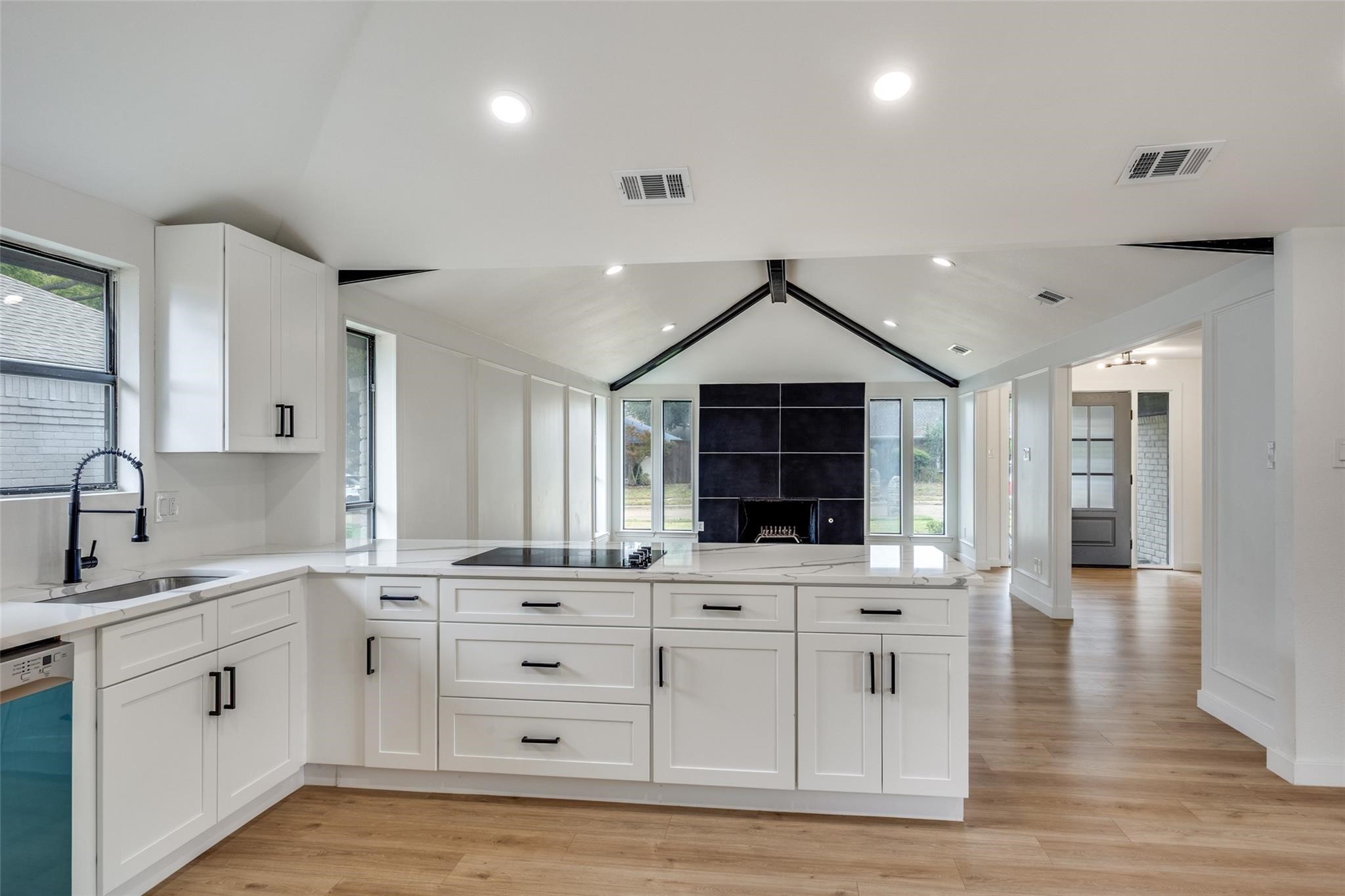 4400 Fremont Lane