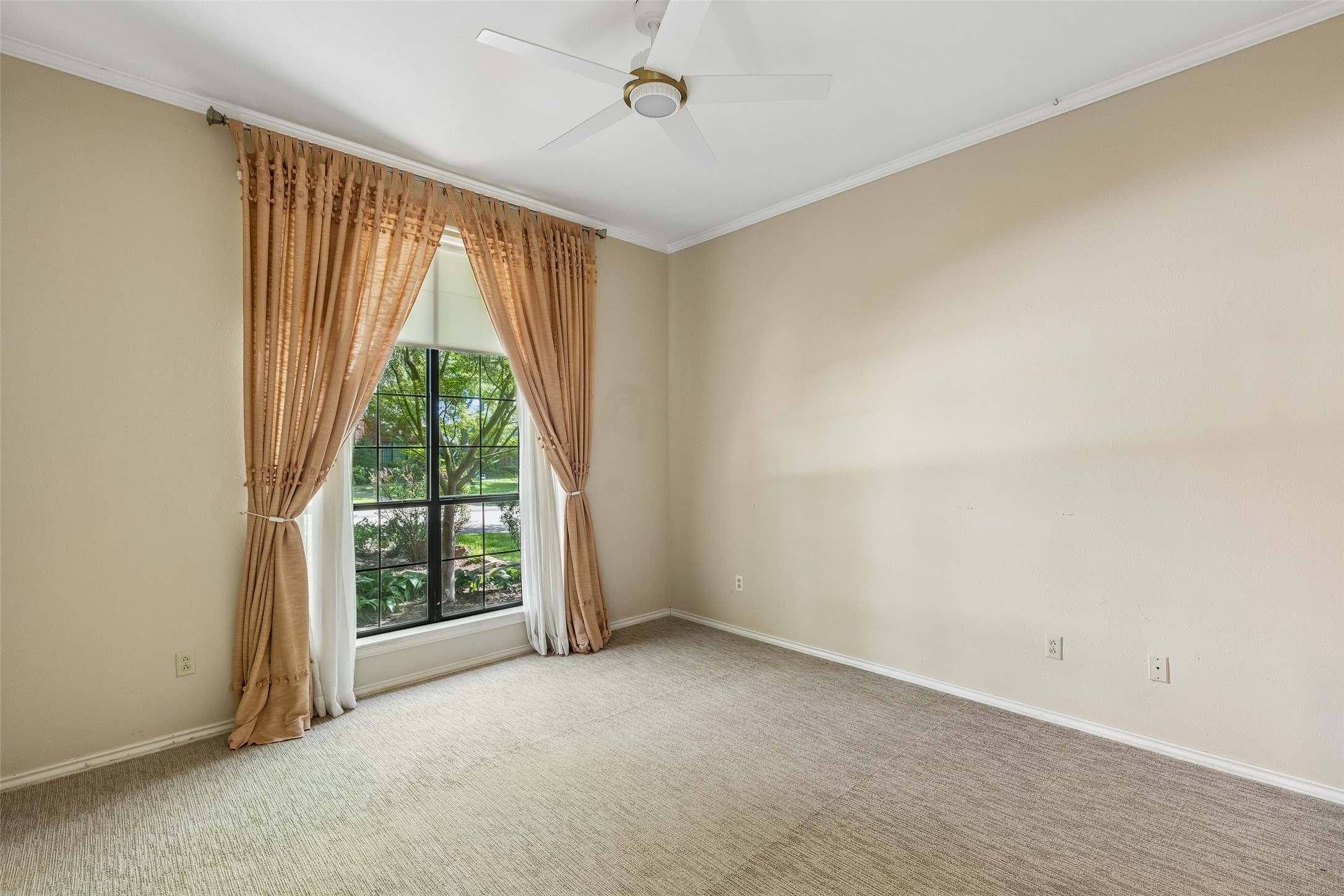 4315 Shadow Glen Drive