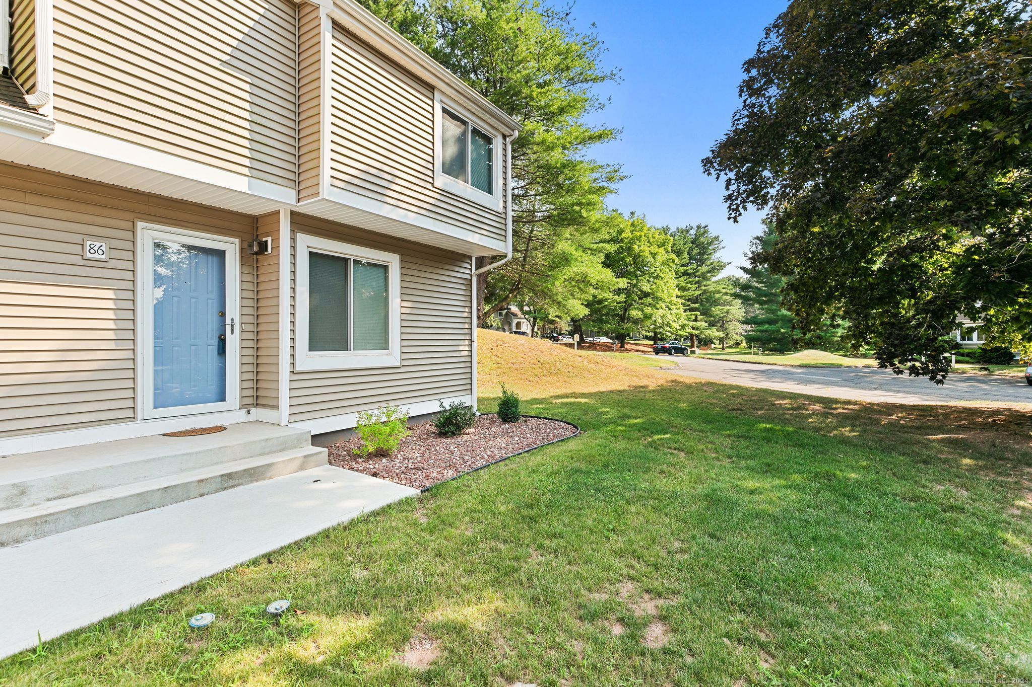 60 Old Town Road 86