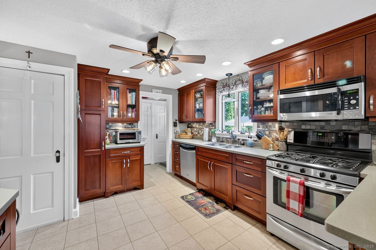 326 Ridgewood Road