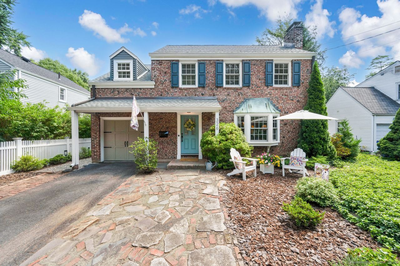 326 Ridgewood Road