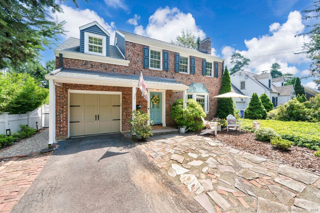 326 Ridgewood Road