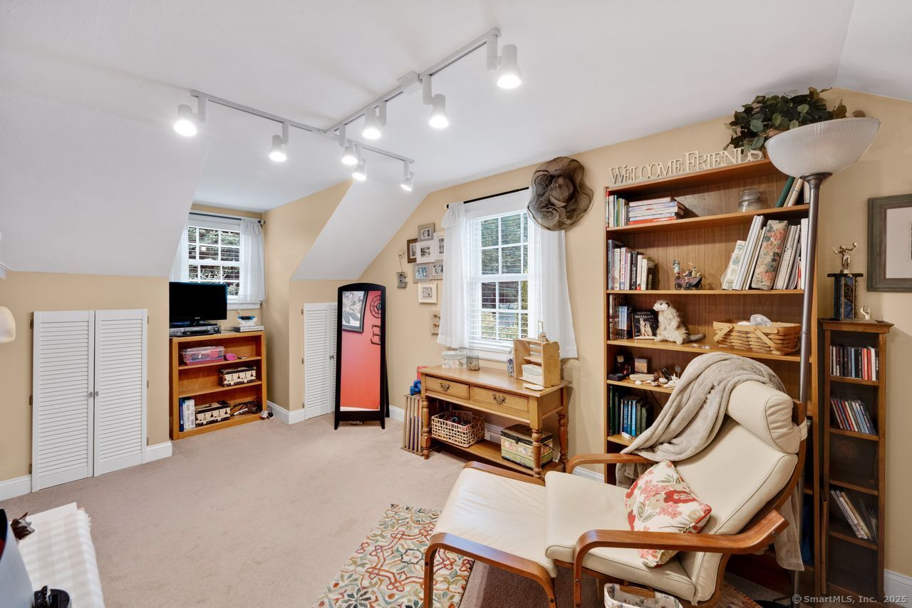 326 Ridgewood Road
