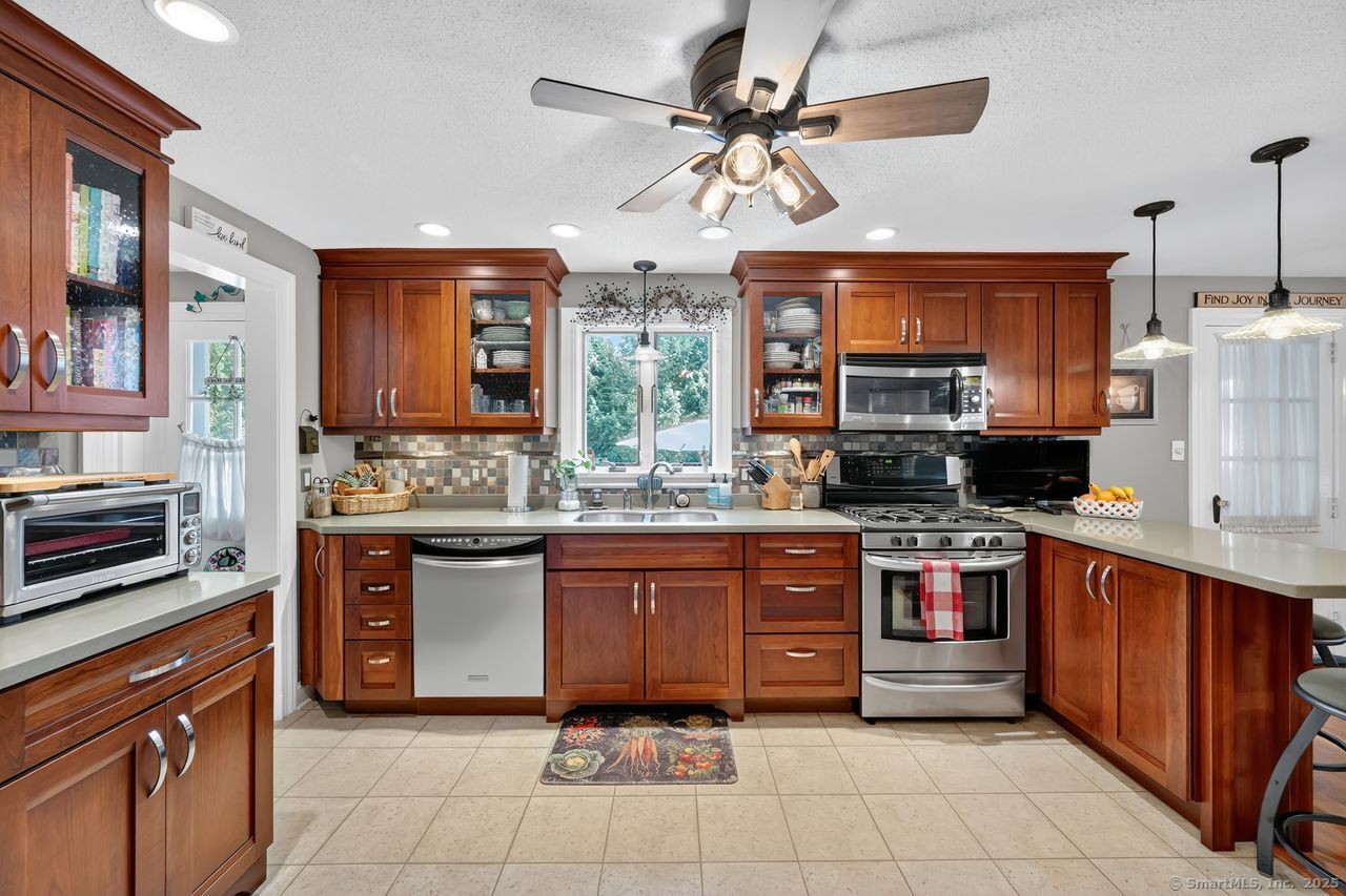 326 Ridgewood Road