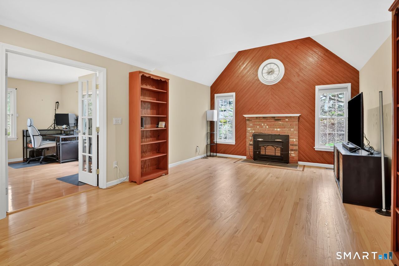 104 Old Farms Road