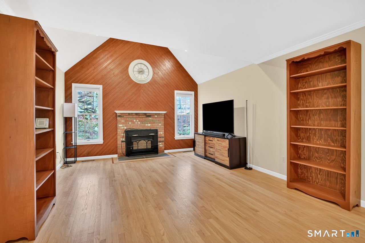 104 Old Farms Road
