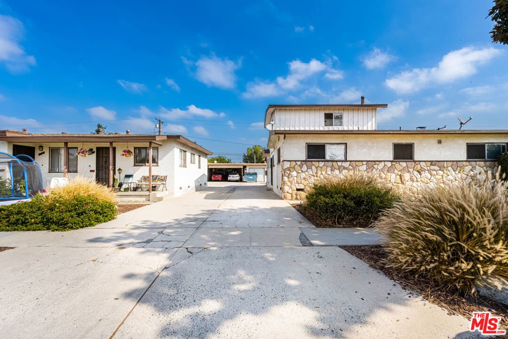 9533 Somerset Boulevard