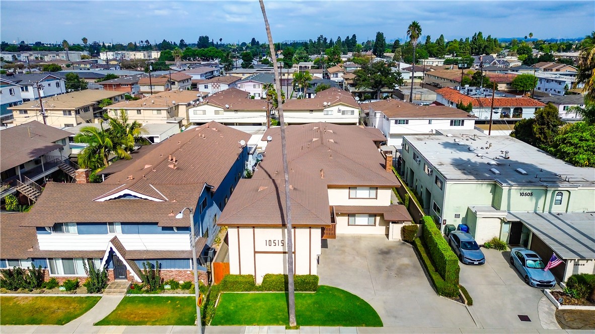 10515 Downey Ave
