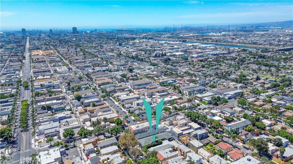 2015 Cedar Ave