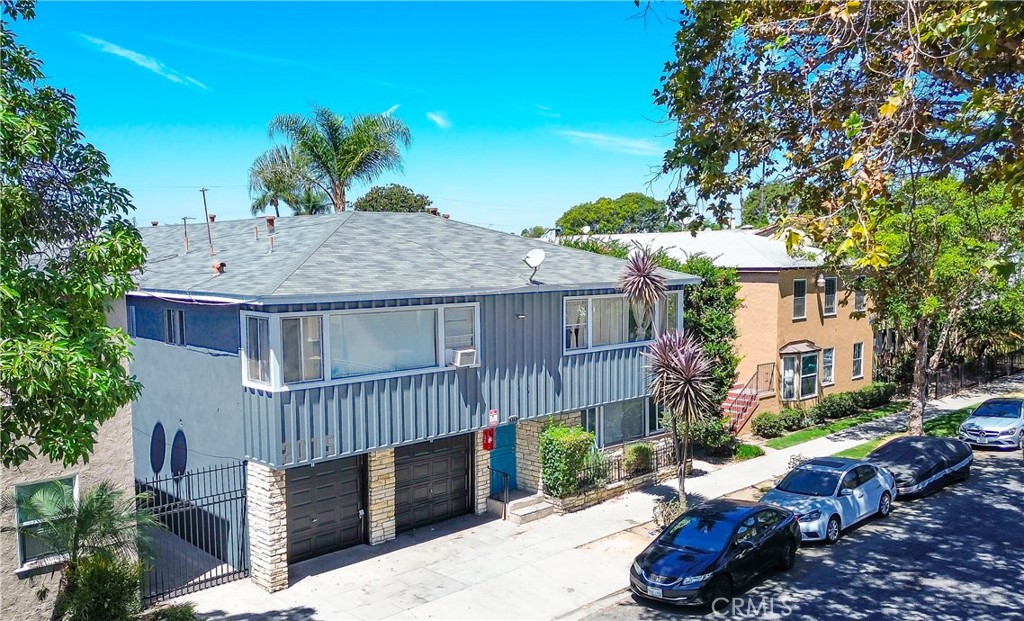 2015 Cedar Ave