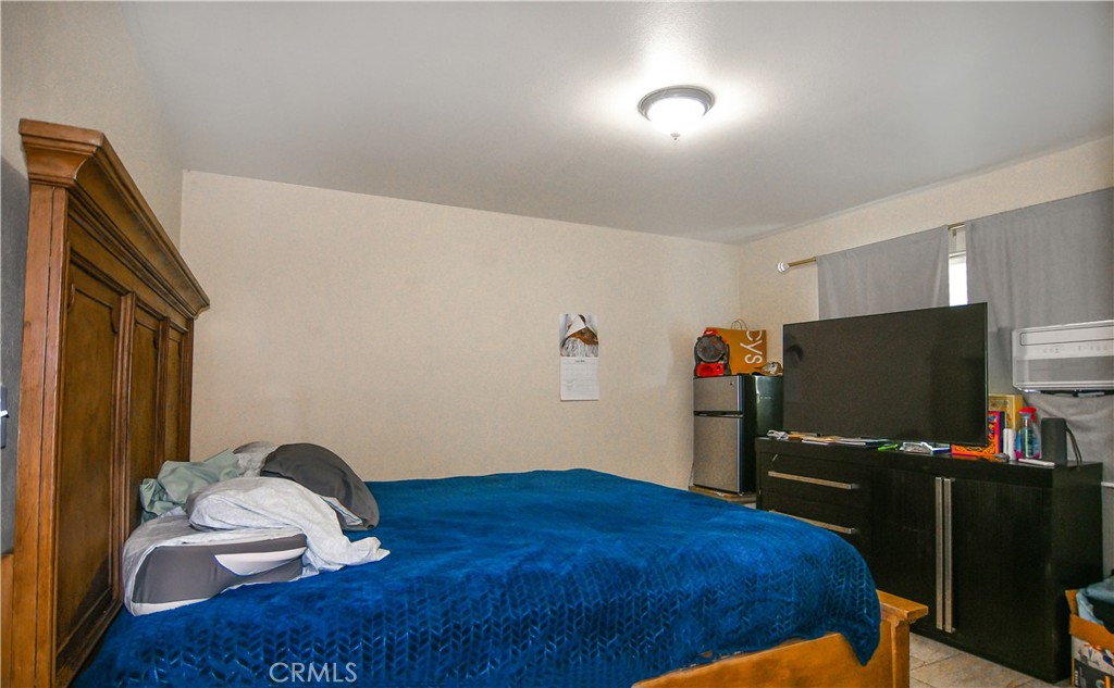 1003 W Bishop