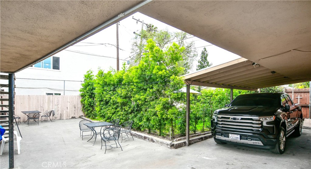 1003 W Bishop